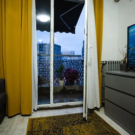 Old Town Parliament View Apartment