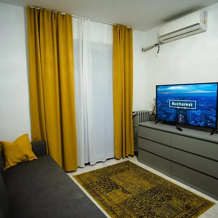 Old Town Parliament View Apartment