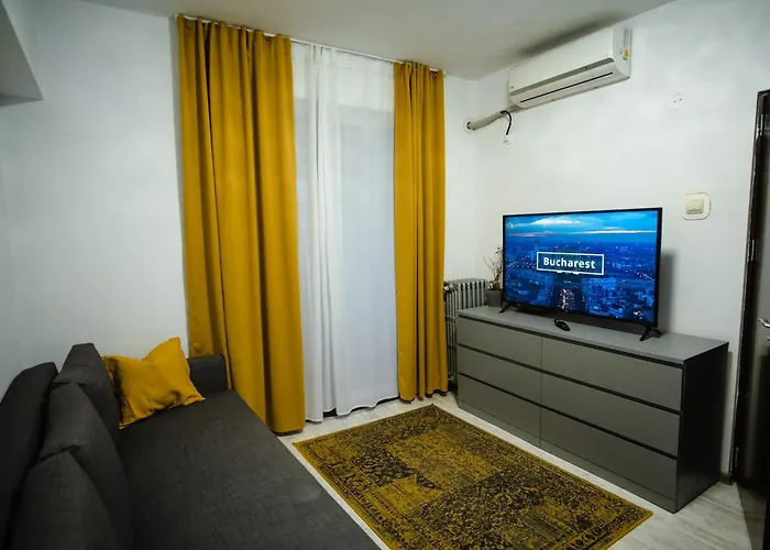 Old Town Parliament View Apartment