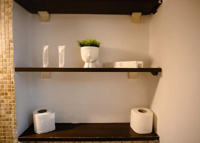 Old Town Parliament View Апартаменти *